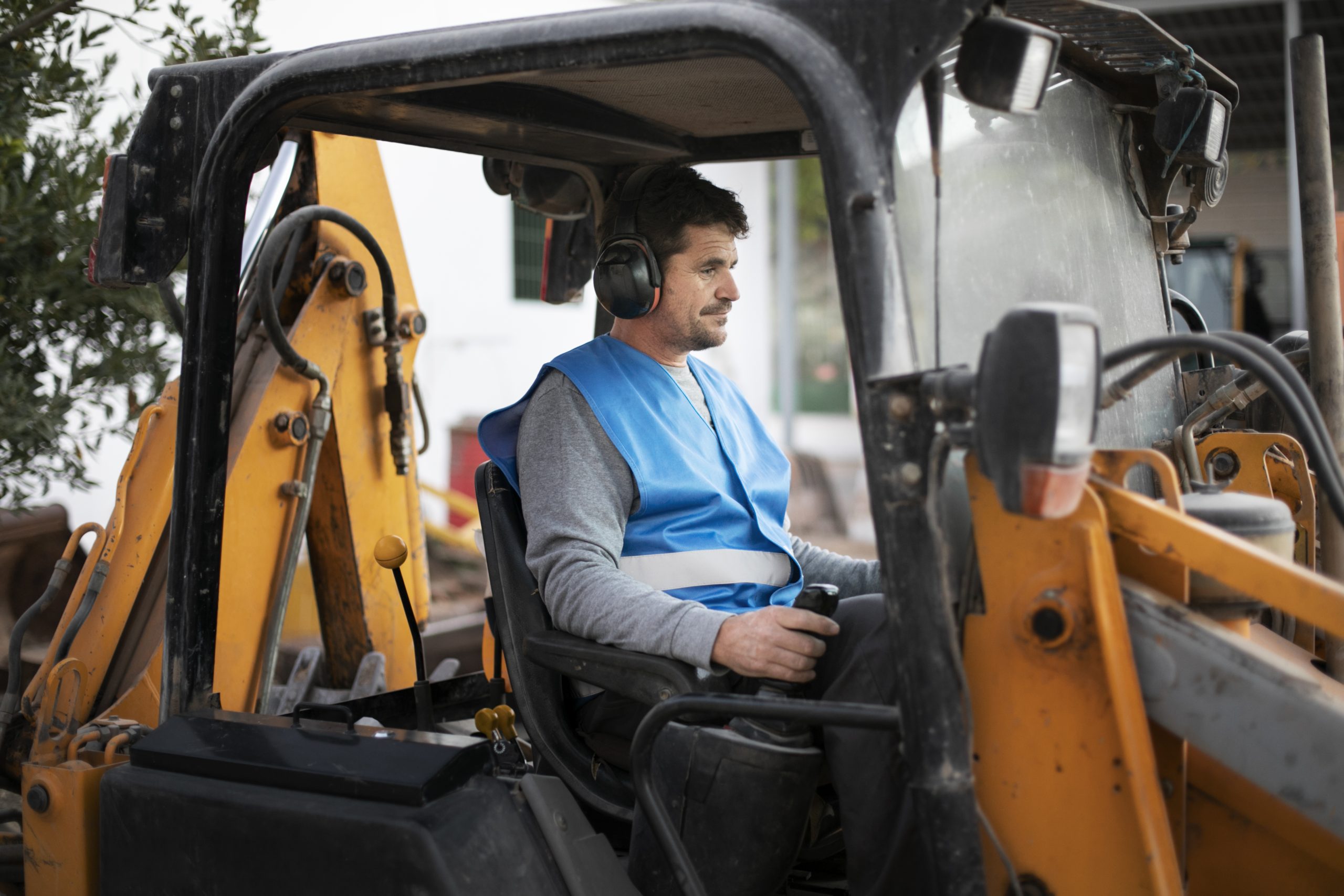 Choosing the Right Mining Material Handling Equipment for Your Site