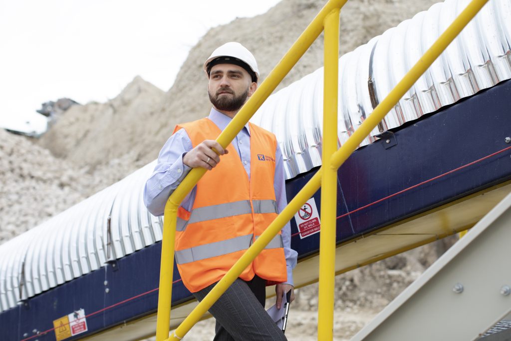 Why Should Mining Projects in Jharkhand Invest in Expert Loading Services?